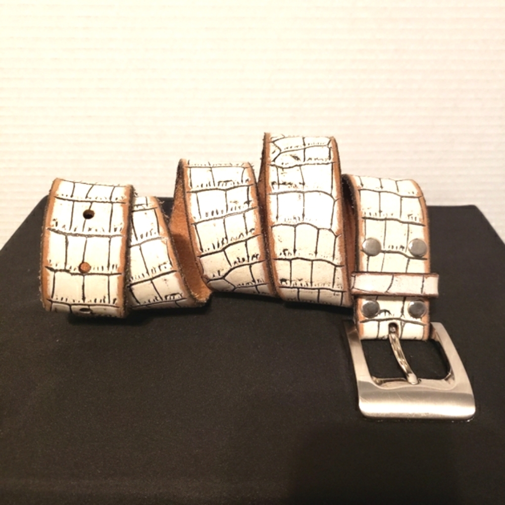 B.A.D. Genuine Leather Belt Size 36 White Alligator Print Western Vibe